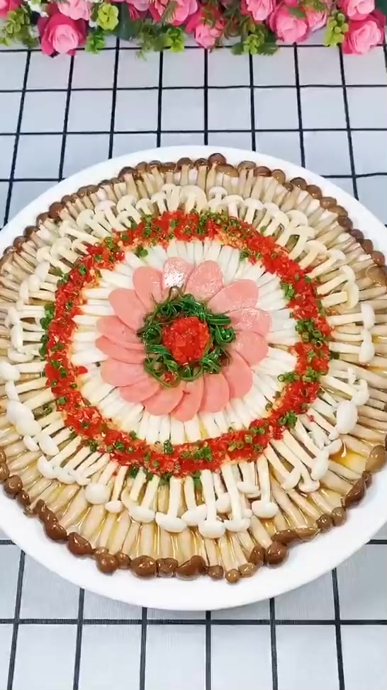 蒜蓉凤菇,白玉蟹味菇如许做,鲜香脆爽,滋味鲜上加鲜,并且建造还简朴