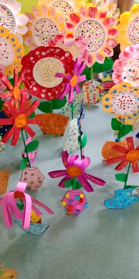 幼儿园,手工制作。