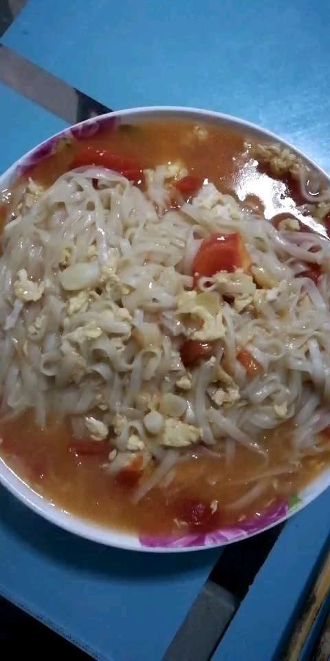 鸡蛋柿子炒面