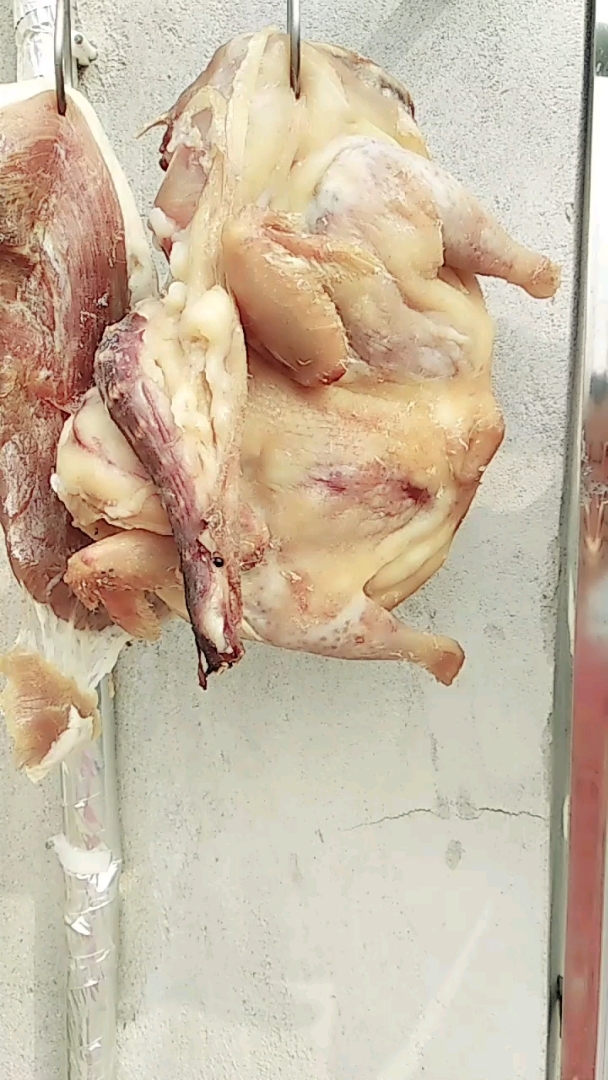 看看家里晒得腊鸡腊肉 腊鱼 好多 想吃的来