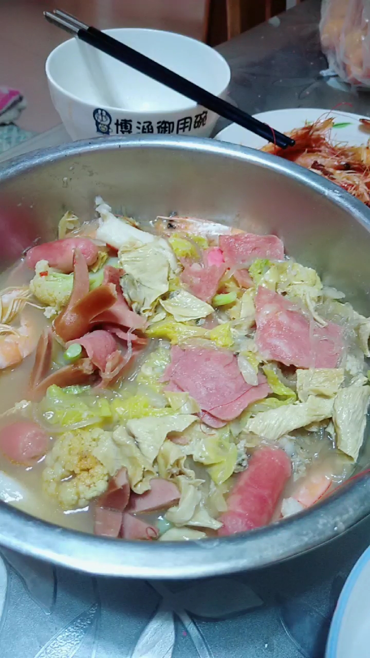 丰盛的午餐