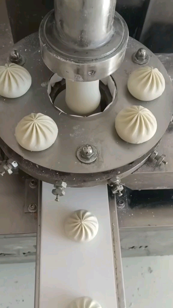 #表情大比拼#看看这包子