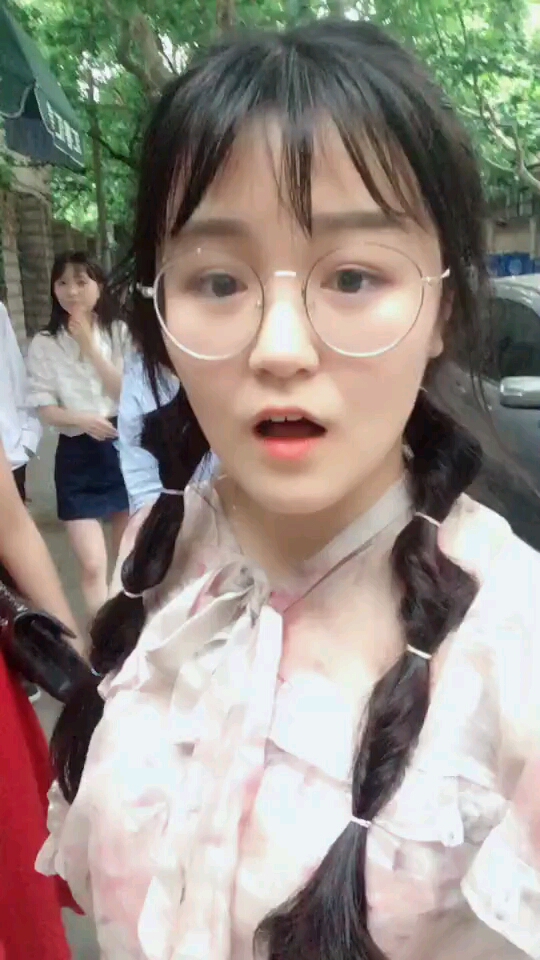 当你失恋了不同的闺蜜会给不同的反应_@肉脸橙 _@醋醋cucu _@文森君SAM