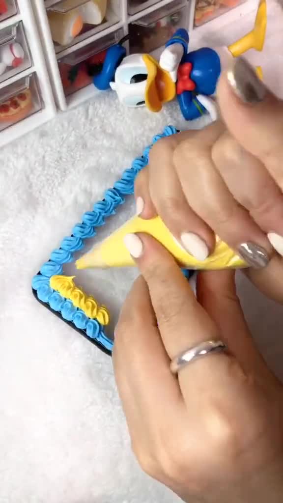 奶油胶手机壳手机壳迪士尼唐老鸭这是我最喜欢的一个作品,你们觉得呢