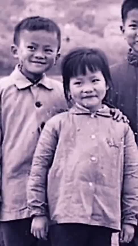 兄弟们都小有成就,而我…还是那个少年,没有一丝丝改变。