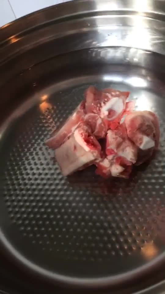 炖排骨前千万不要焯水,教你正确方法!