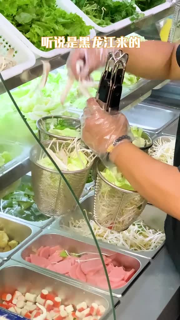 沈阳五爱街这家麻辣烫确实够辣桦南大碗麻辣烫,沈阳,沈阳美食
