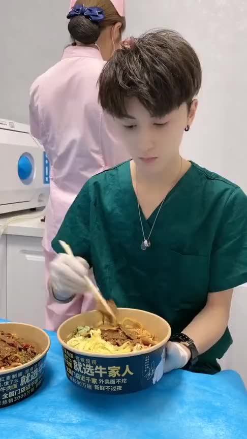 爱你的人,总是默默付出的,这个男孩值得嫁