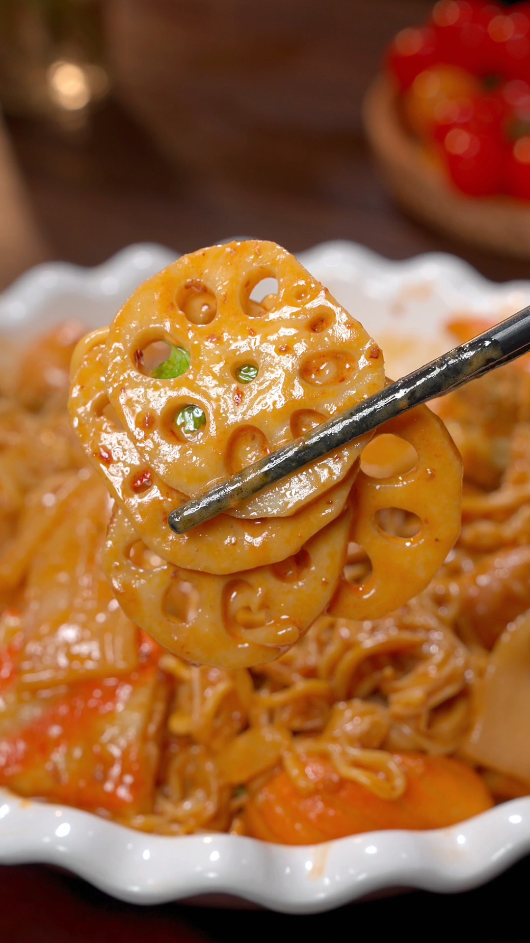 今天做了麻辣烫的弟弟麻辣拌,没有汤汁照样好吃,爱吃的一定要试试~