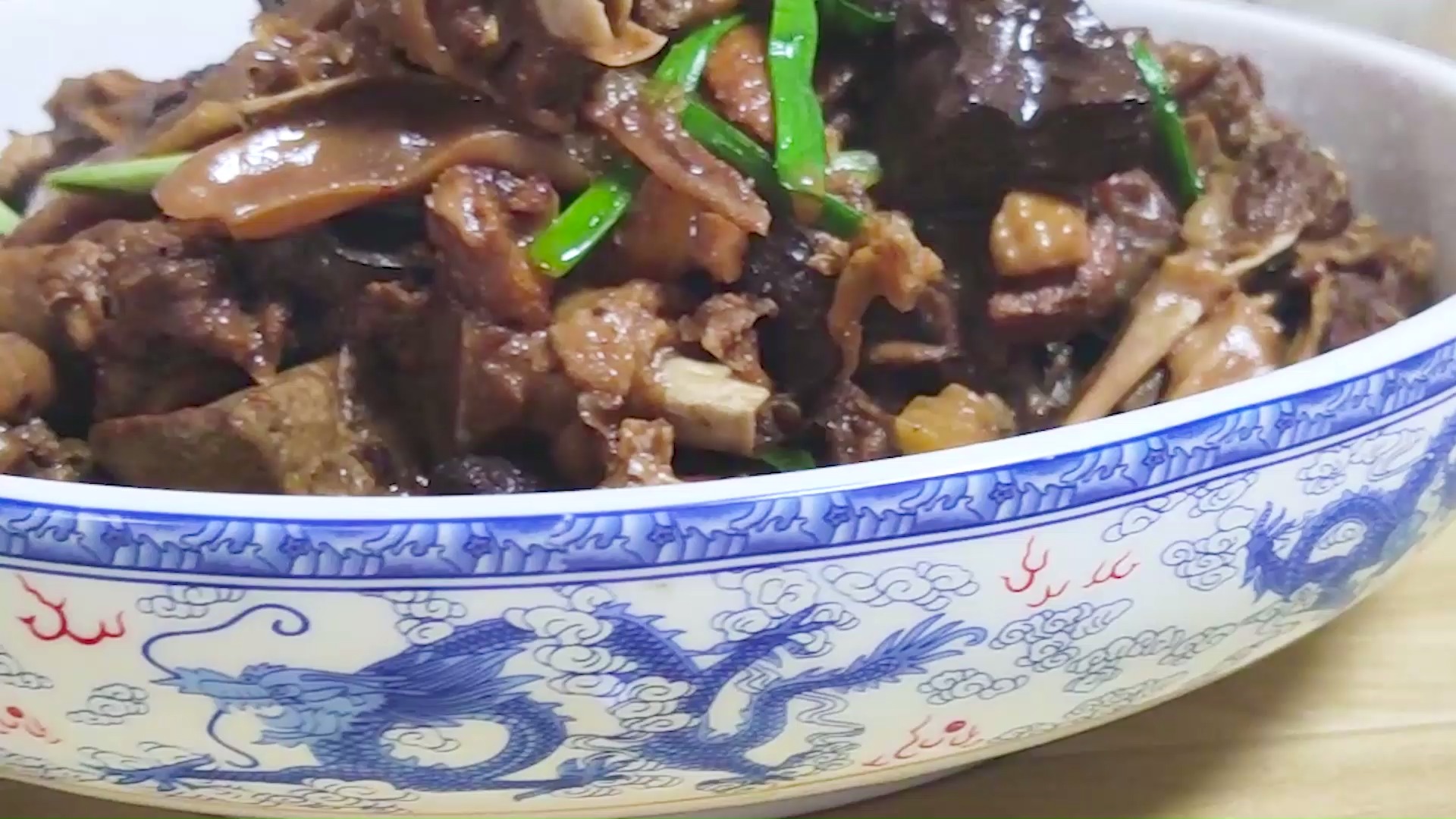 #美食#烧鹅肉,不要直接下锅炒,记住这几个小诀窍,鹅肉鲜嫩无腥味,香