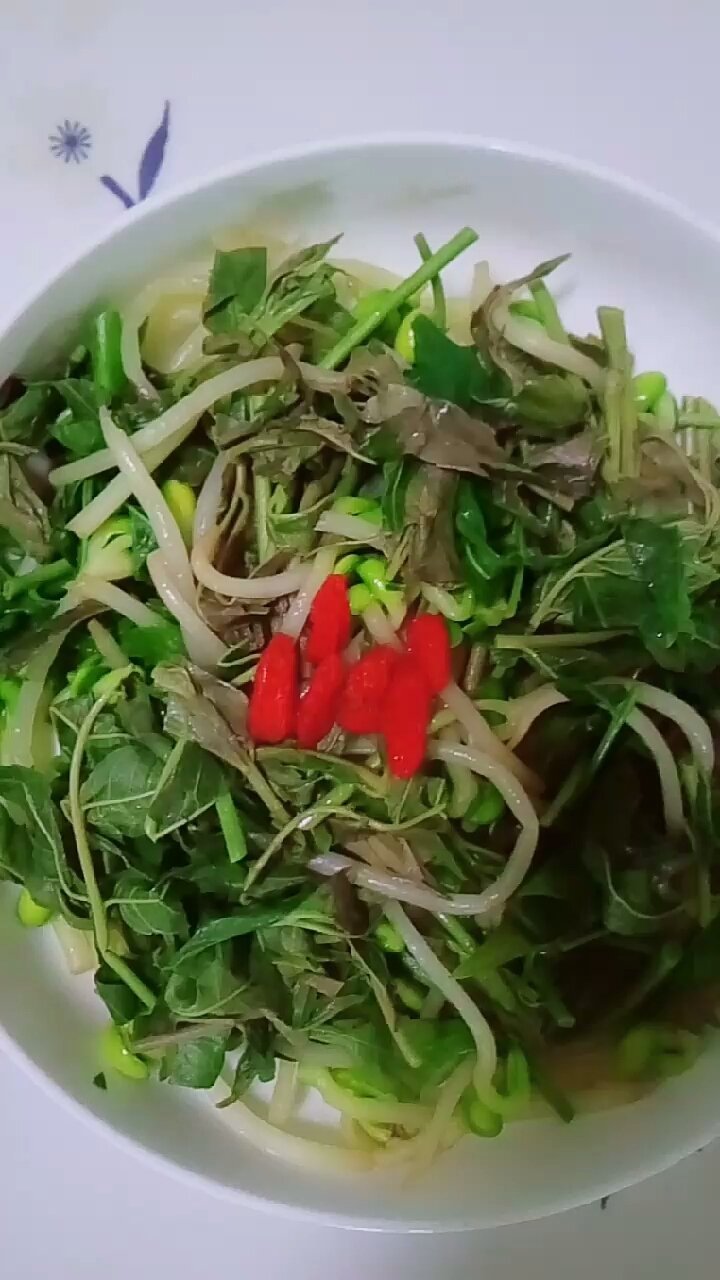 内涵类营养美食-万绿丛中一点红,猜猜都有哪些配料做成的? 