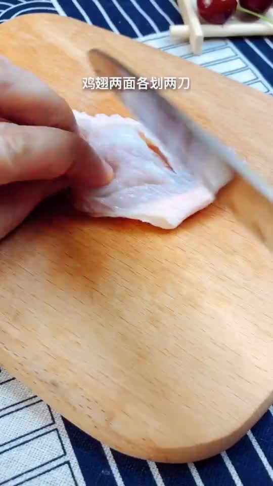 大琪(教做菜):懒人电饭煲版鸡翅做法,零失败,味道好到你怀疑人生【关注我】