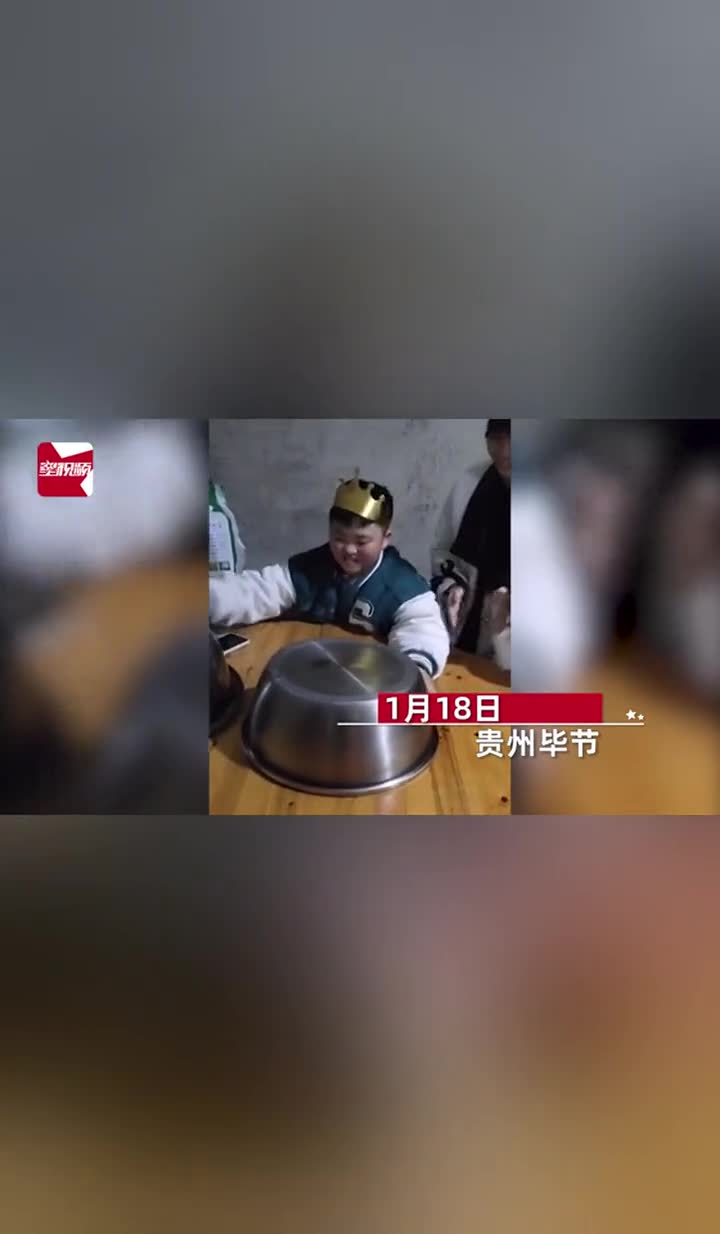 妈妈准备蛋糕为12岁儿子庆生,男孩掀开7层套娃“惊喜”,结局反转