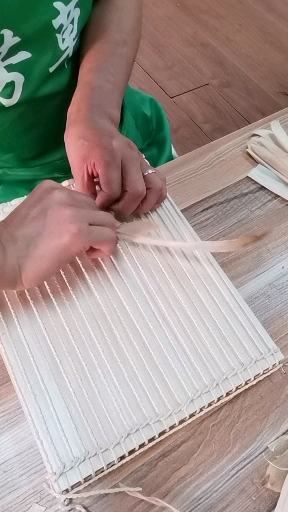 平编:手法比较简单,常用于编织坐垫,包底等,是新手学习的首选手法!