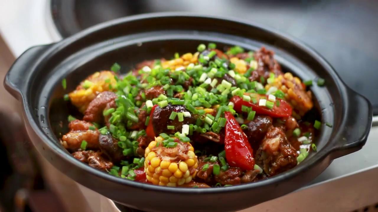 排骨又出新吃法“地狱排骨煲”教程来了,骨香肉烂,汤汁拌饭绝了 #美食趣胃计划  #我和我的