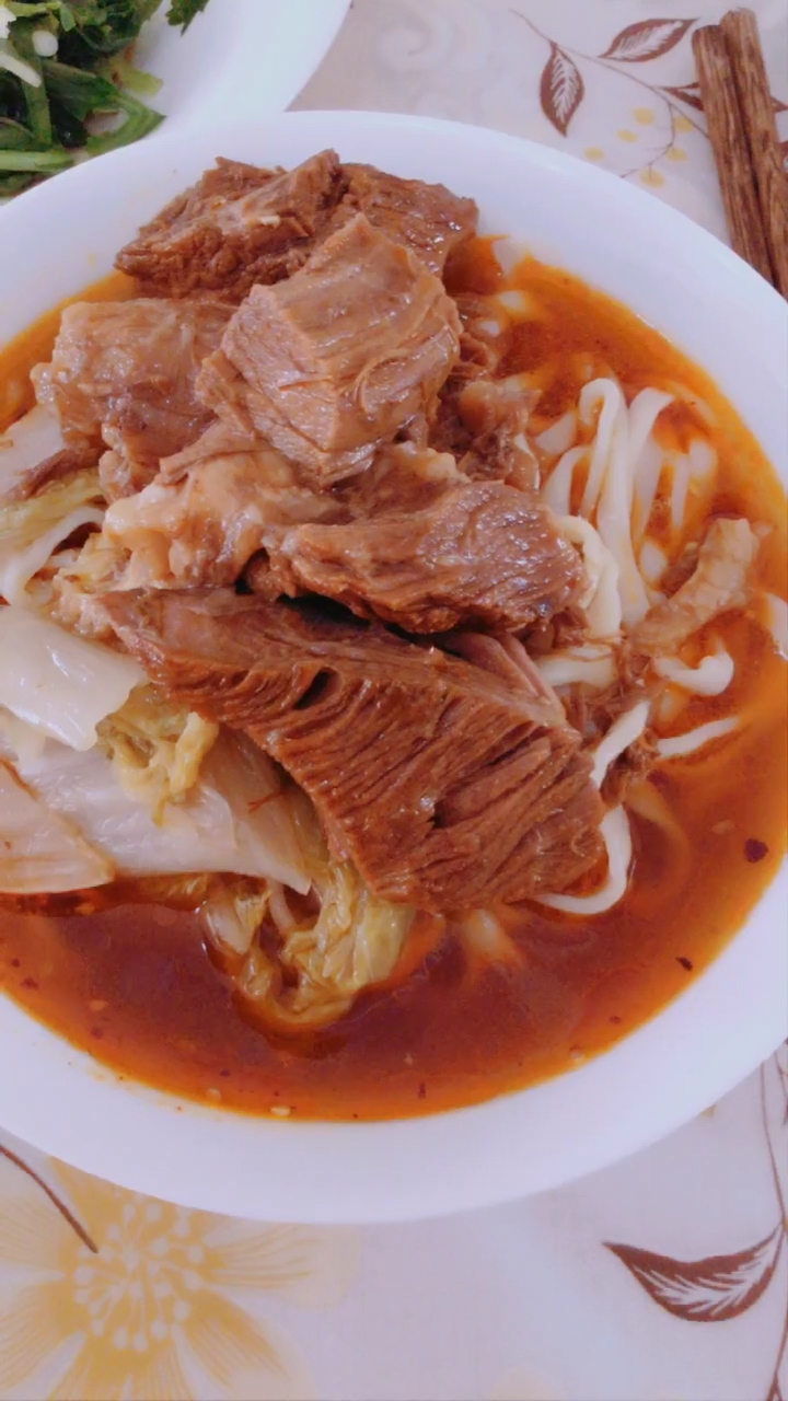 酸菜牛肉面