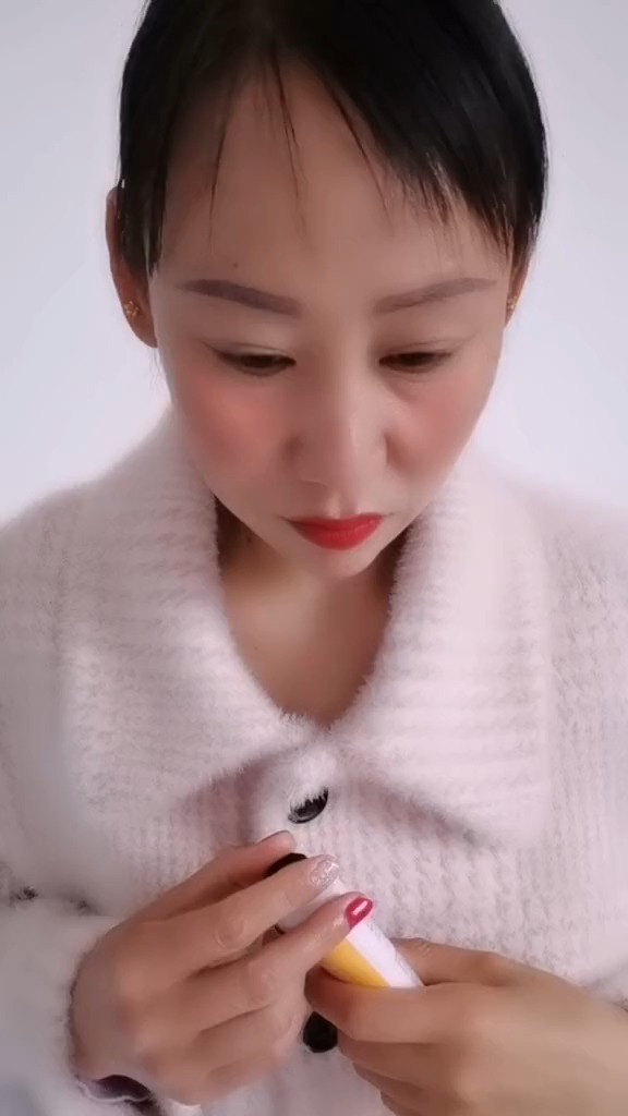 友友们中午好都来帮我算算工资发的对不我也算不出来
