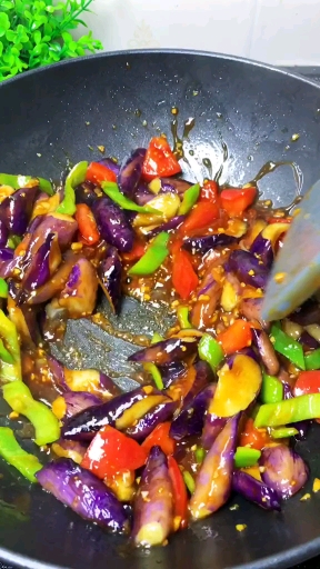 一款超下饭的茄子做法,简单好吃不油腻,关注我每天更新家常菜 #美食  #家常菜 