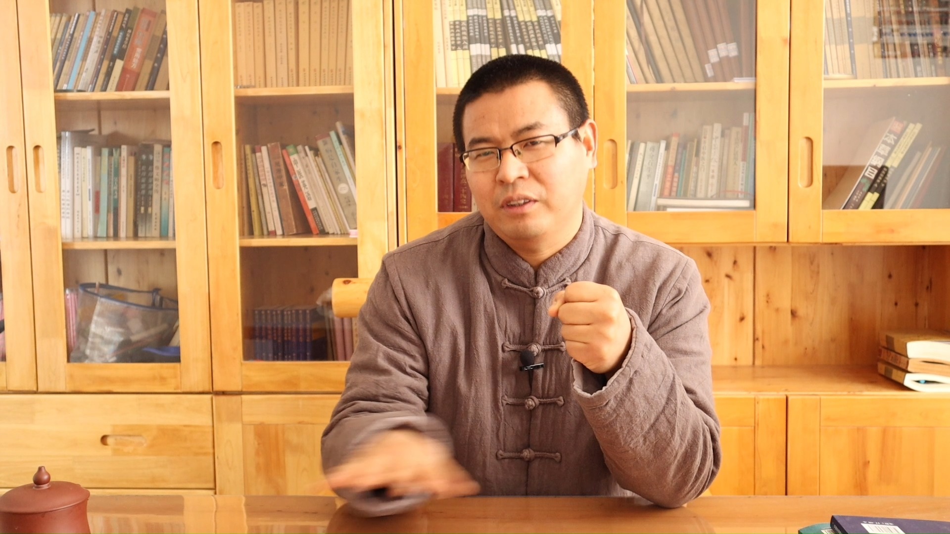 生活中不小心被鱼翅卡喉怎么办?先别慌,试试这一招。#涨知识 ##中医