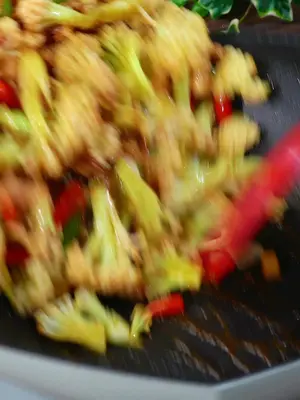 美食创作人 虾酱有机花菜,有机菜花这样做五碗米饭不够吃