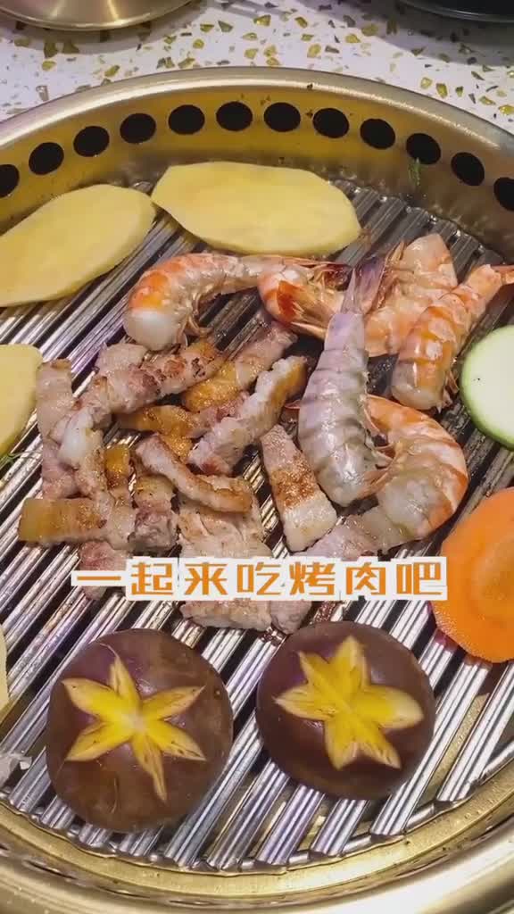 环境超棒的烤肉,吃吃喝喝顺便还能拍点照片,人间值得天儿冷吃点啥,嗨吃集结会,美食