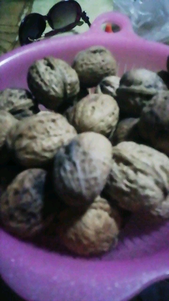 @全民小助手桃核桃用烤箱烤的很好吃,不信你试试。