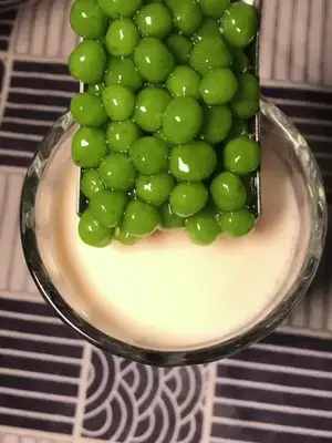  自制奇异果珍珠奶茶,喝着更放心!