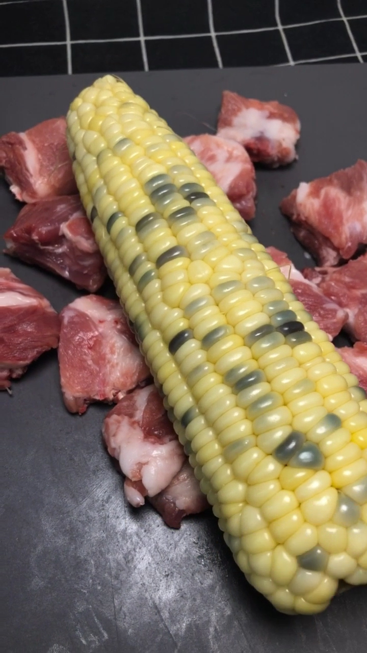家常排骨玉米汤降压降脂美颜通便,没有多余的调料食材本身的味道