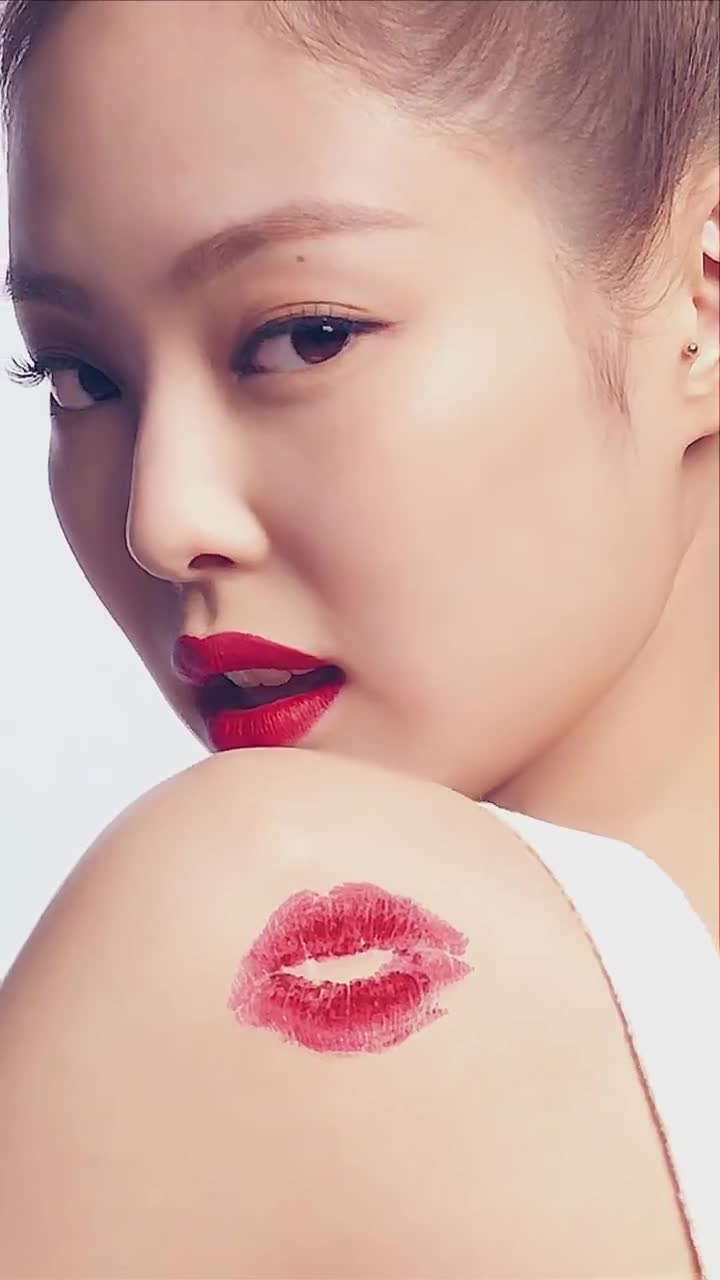 #金智妮这就是传说中人间饺子Jennie,想掐她的脸