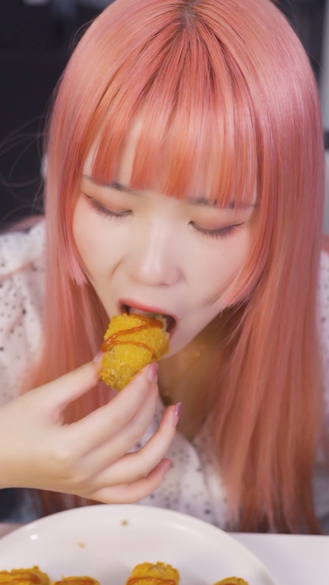 #春日野餐好去处#可乐饼里有可乐吗?酥脆绵软的可乐饼,一咬就掉渣,真香!