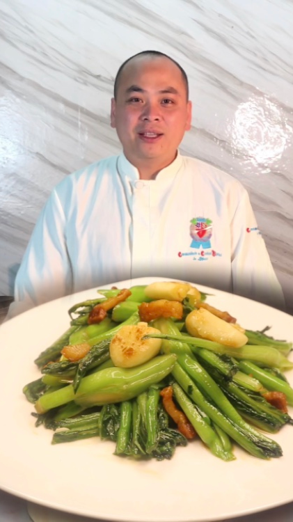 #美食#大厨分享广东经典粤菜“生炒菜心”家常炒制教程,饭桌怎能少了它