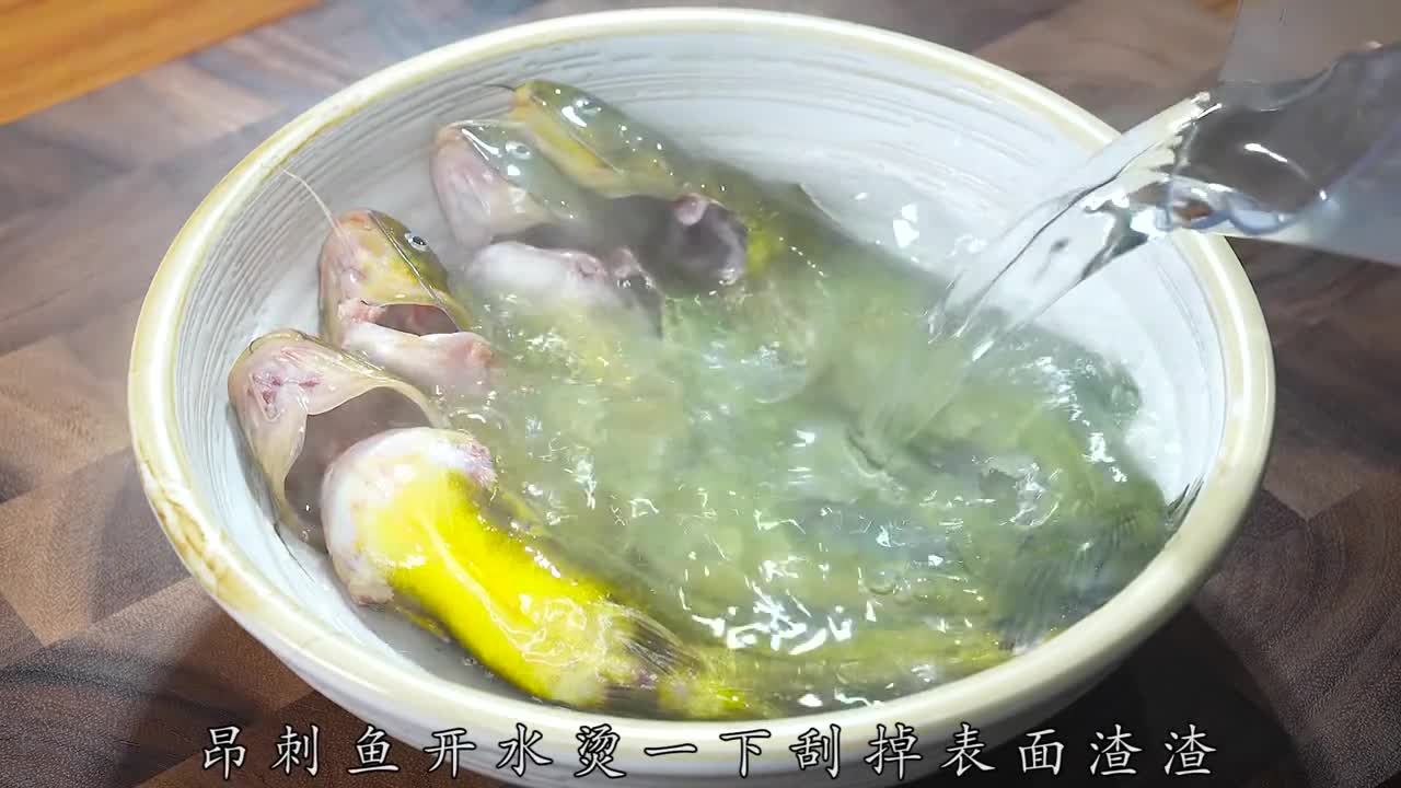 #美食#超好喝的昂刺鱼豆腐汤,一根刺都没有,营养都在汤里,快做起来