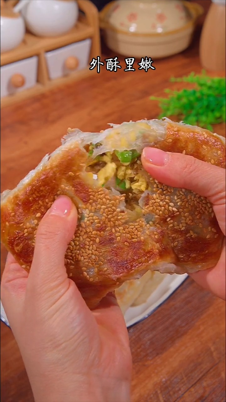 #美食#不用和面,简单几步就能搞定这外酥里嫩的香酥鸡蛋饼,好吃又省事