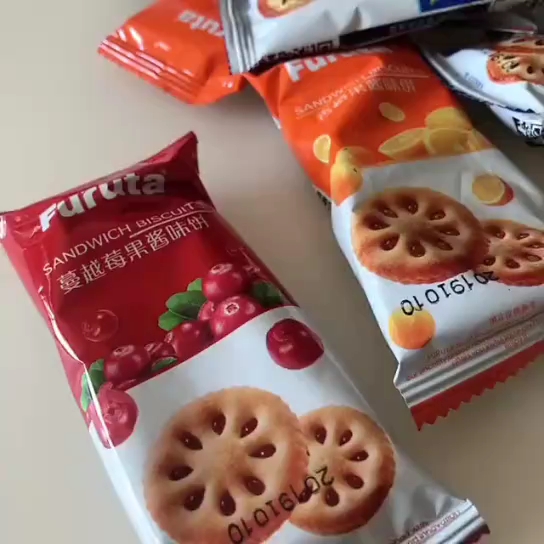 嘉士利饼干果乐果香1500g果酱夹心早餐饼干整箱零食大礼包  https://w