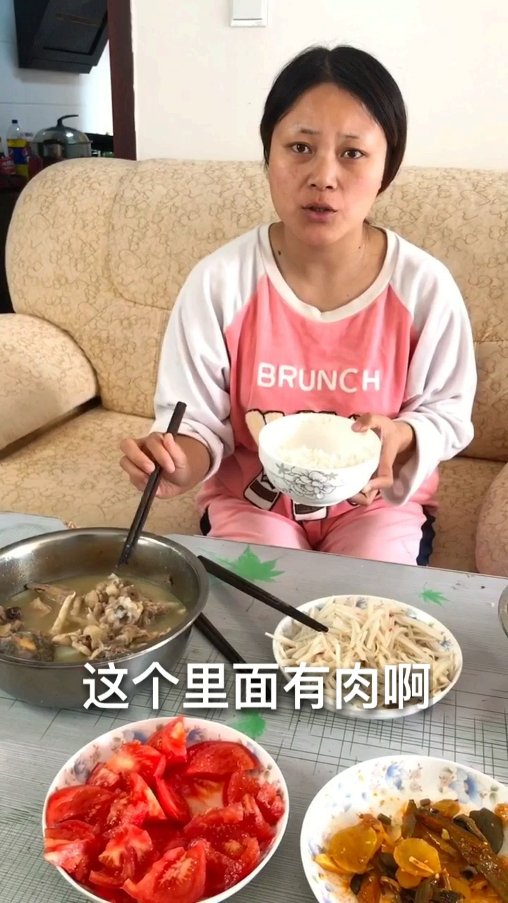 树叶不是一天黄的,人心不是一天凉的,你们觉得我说的对吗?
