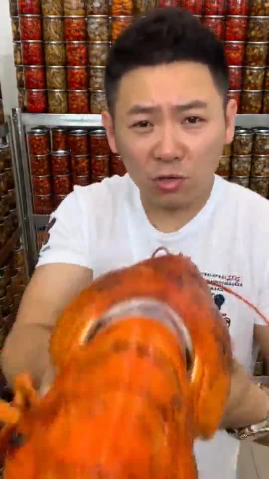 吃虾先啃一口腮啥意思怕别人不知道你是新手吗