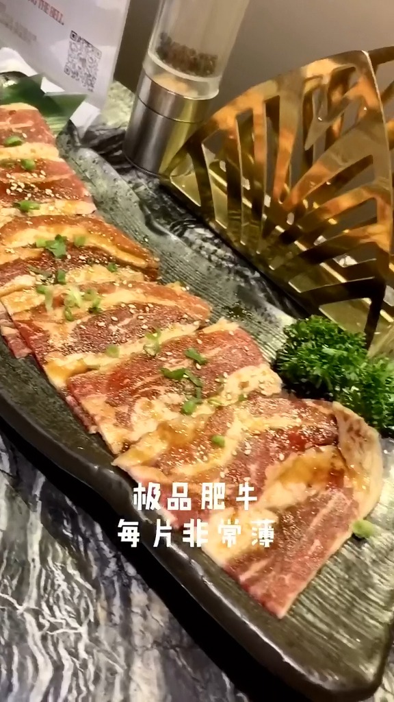 这家日式烤肉店,肉类菜品都很棒,吃到不想走