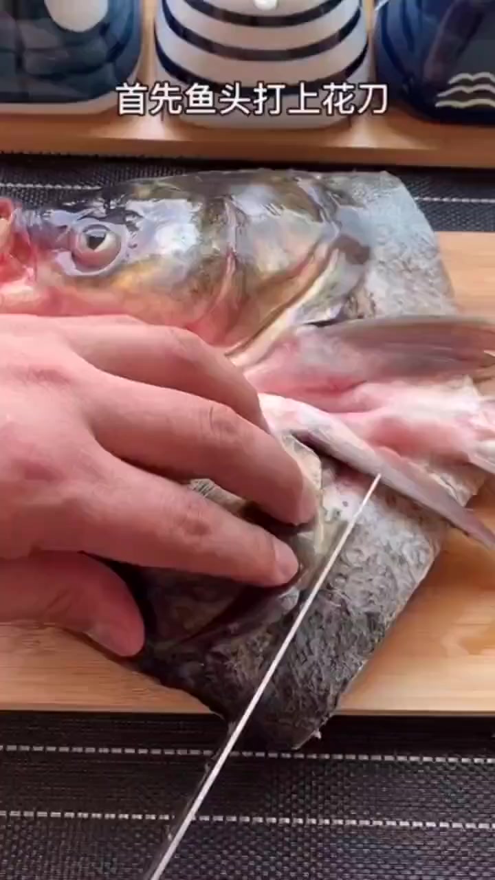 #我要上热门#你知道剁椒鱼头怎么做才好吃吗?我认为这样做是最好吃的