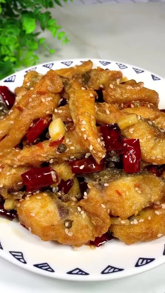 做法简单,味道不简单的黄金鱼片,收藏试试哦家常菜