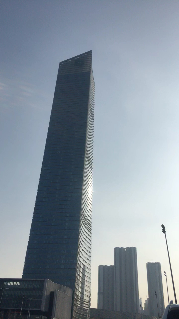 #最爱之城#长江以北第一座超过350米的高楼,沈阳市府恒隆西塔,建成于2013年