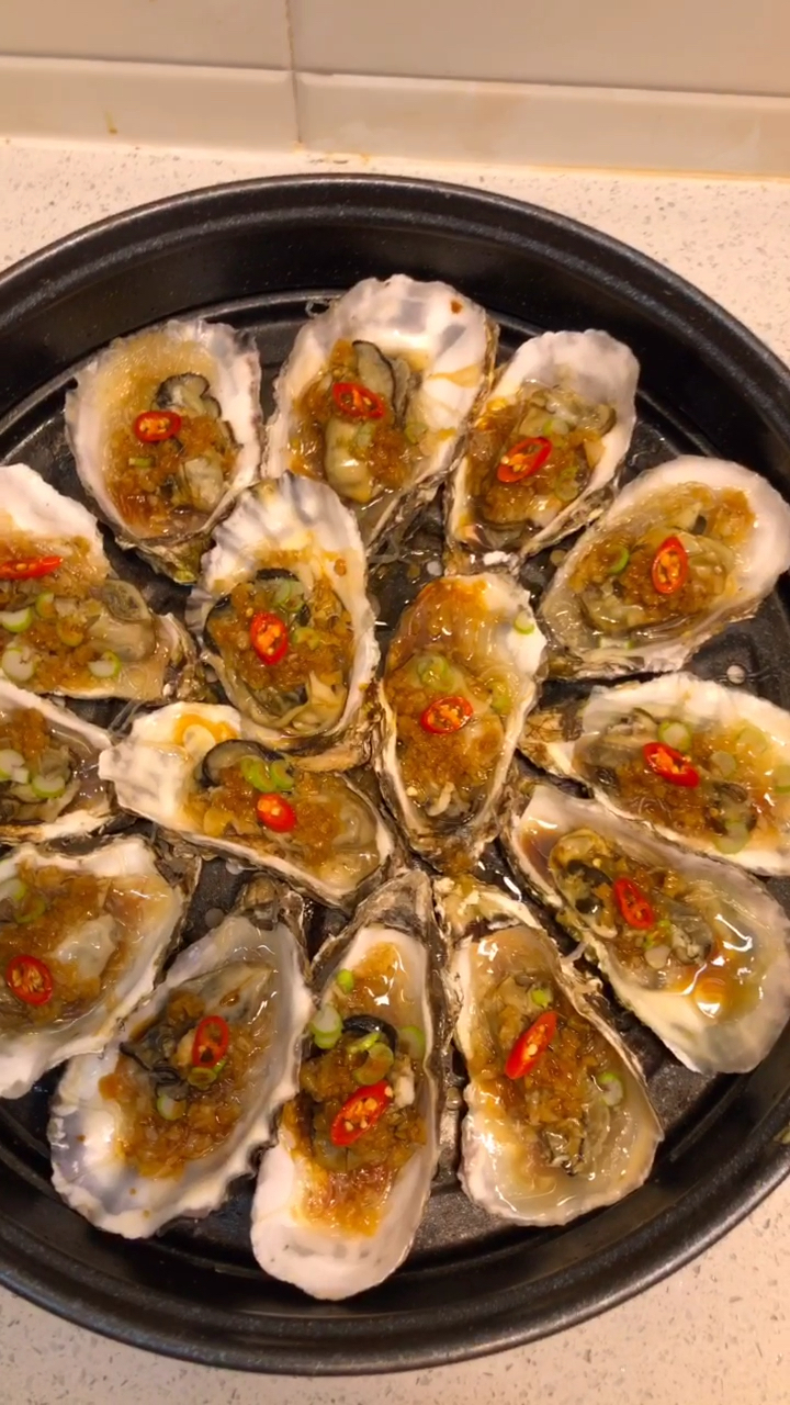 蒜蓉粉丝蒸生蚝