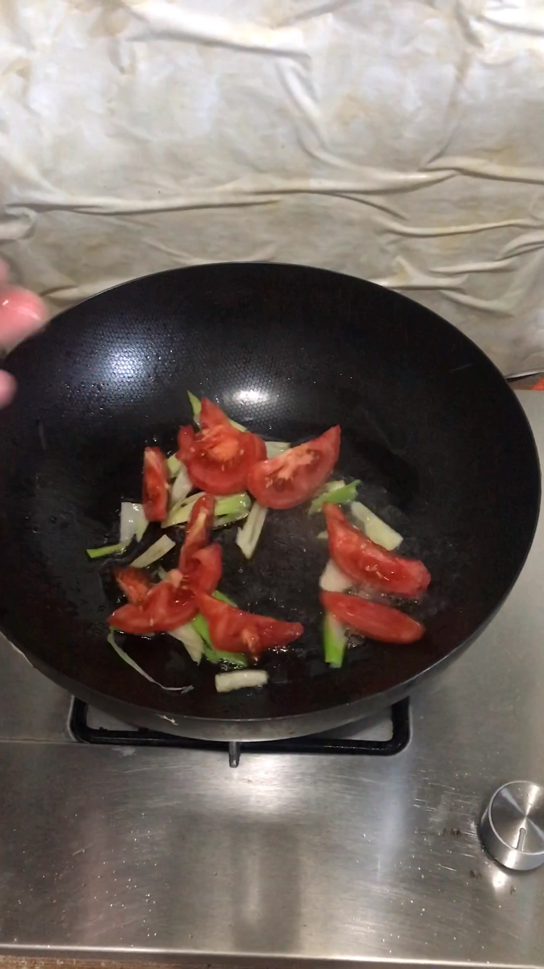 #爱美食爱生活#今天想喝汤,简单易学,番茄丝瓜蛋汤,清爽!能喝一大碗