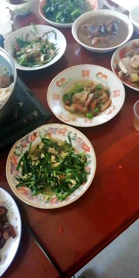 丰盛的晚餐