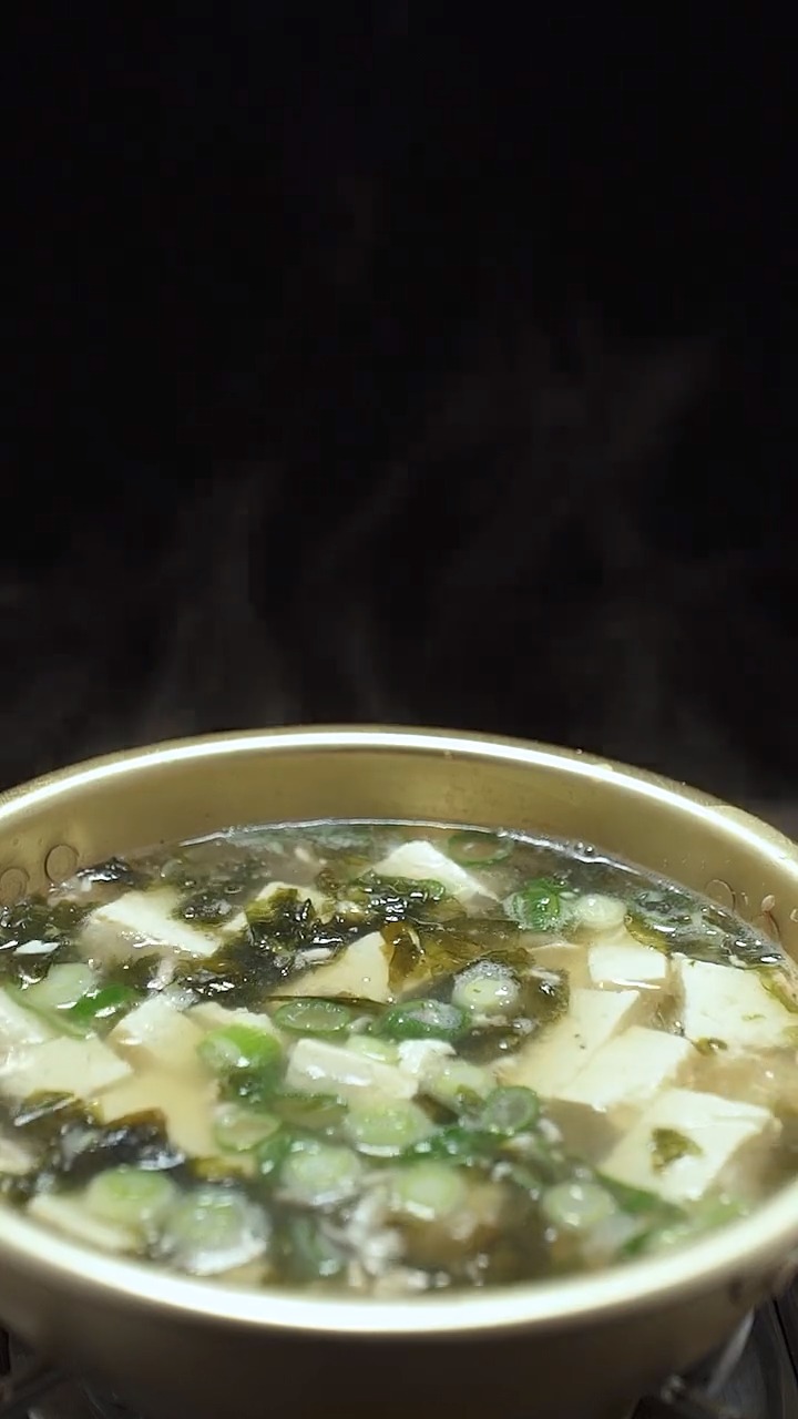 清淡的紫菜豆腐汤