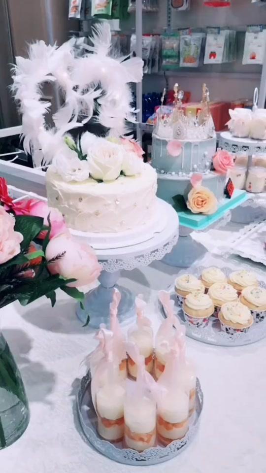 简简单单也是一种美#儿童款摆台蛋糕?????? #生日派对 #宝宝宴