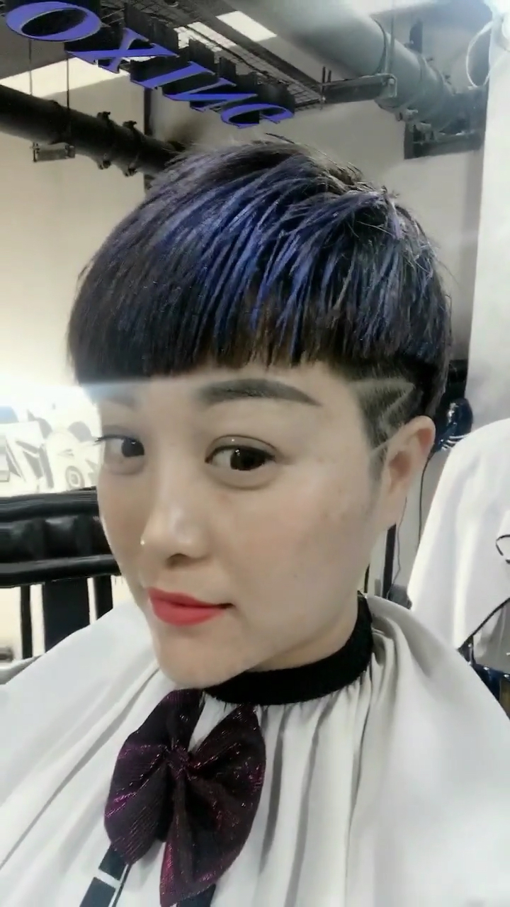 酷酷的女士短发