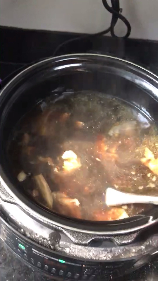 闽南药膳牛肉汤! 赞!