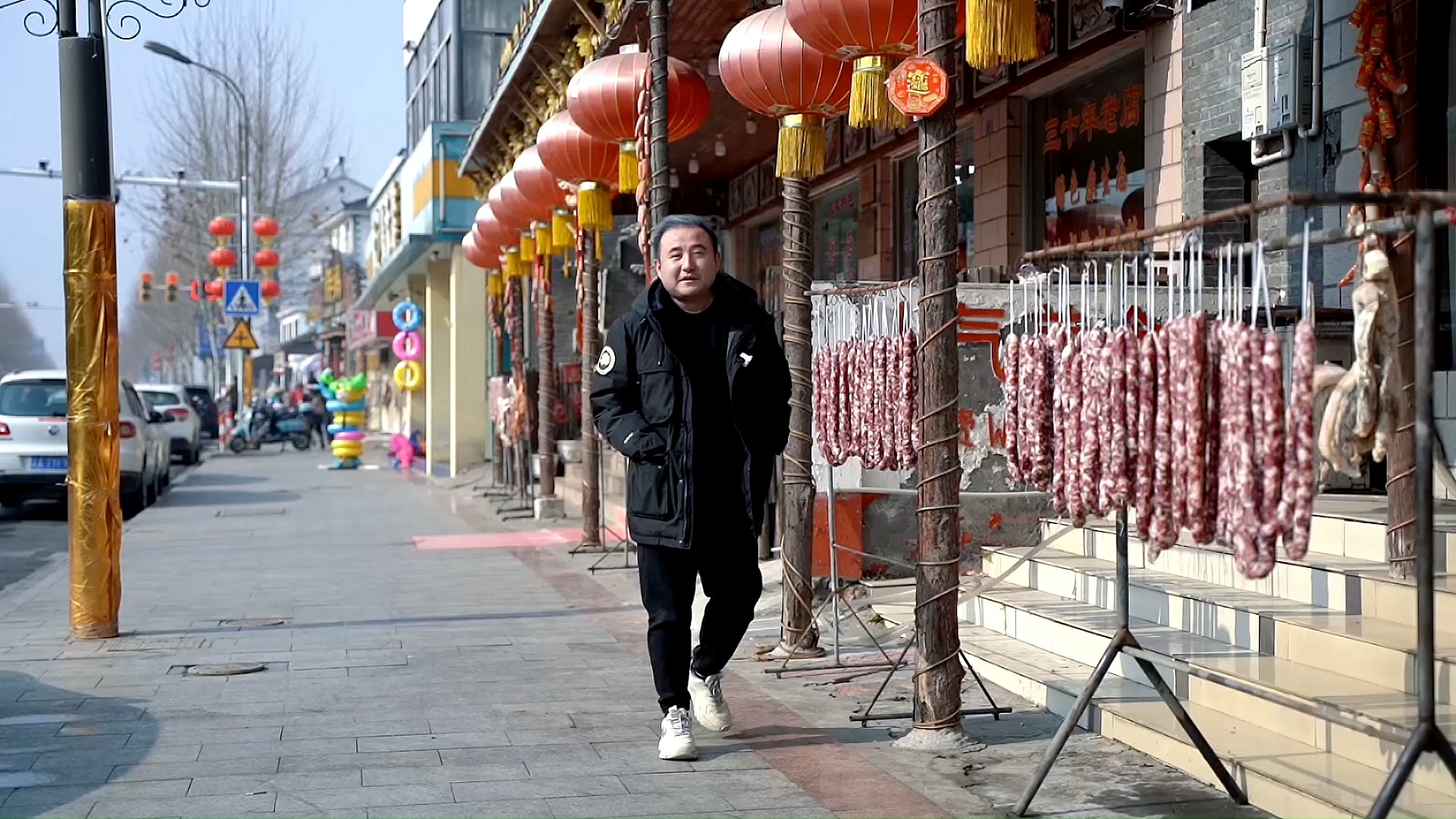 #美食探店#节假日不出市周边游,汤山土菜馆,农家黑猪肉香肠味道不错