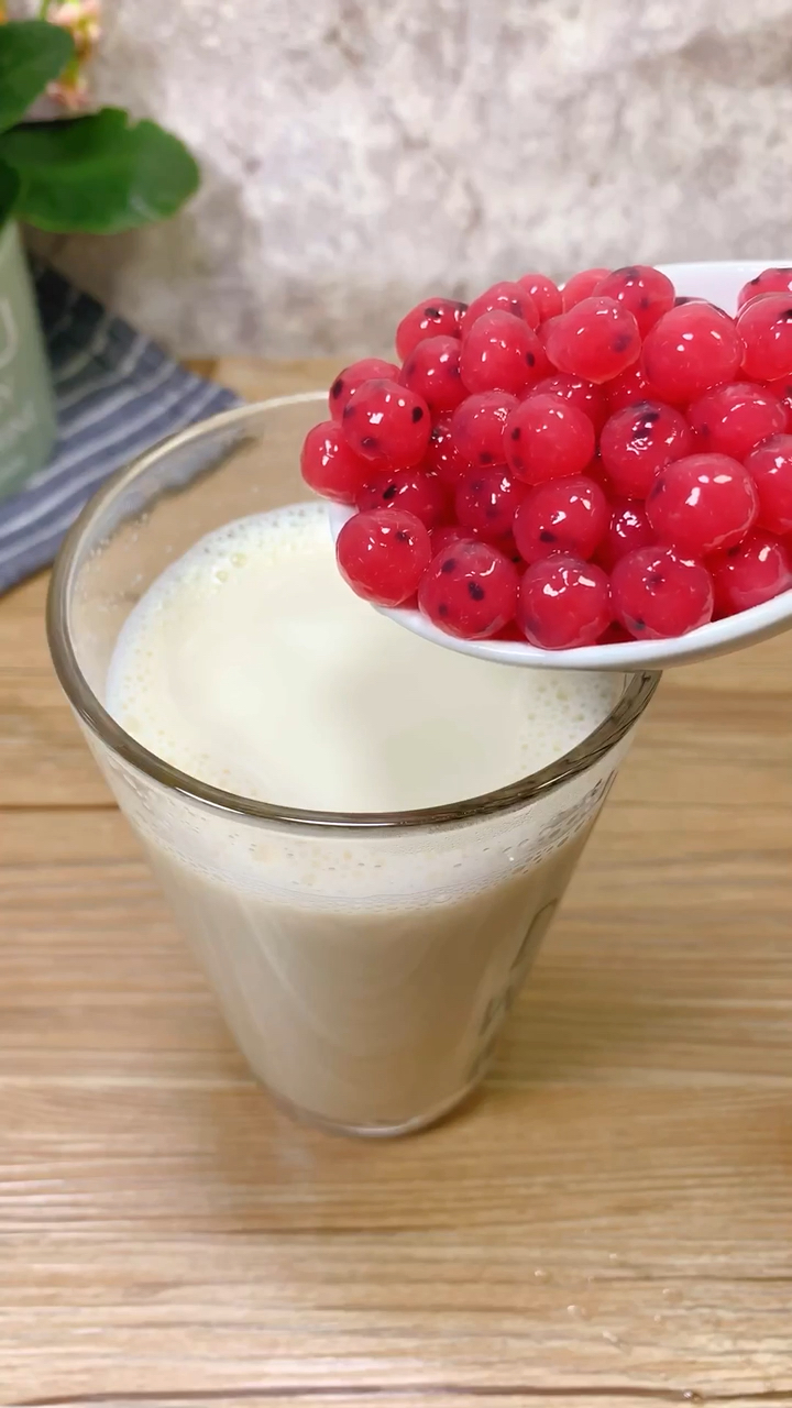 #家乡特色美食#自制火龙果珍珠奶茶