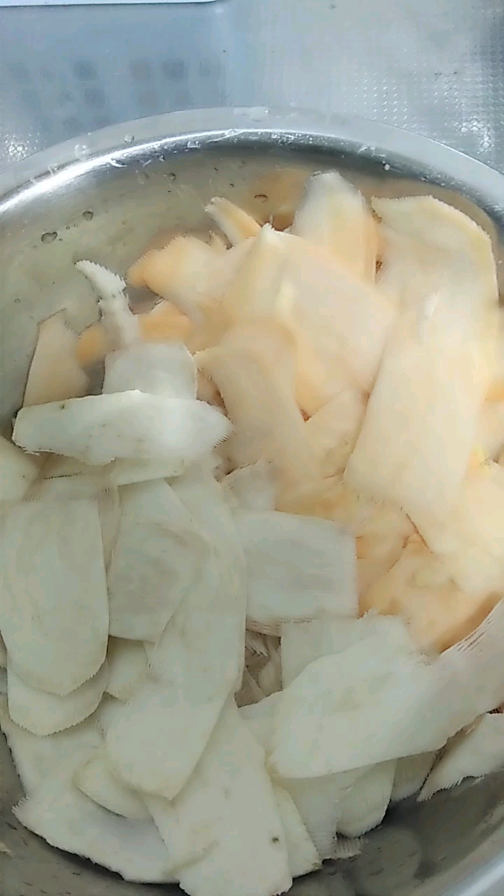 今晚做红白薯丝饼,预备